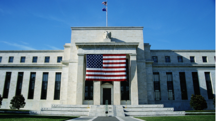 The Fed raises interest rates as scheduled, gold fluctuates as scheduled