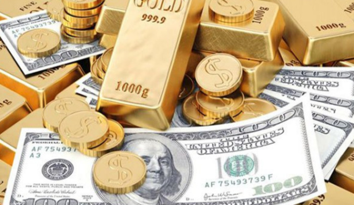 The market reassessed the minutes of the US meeting, a stronger dollar pressured gold to fall