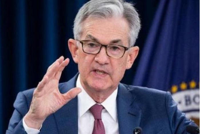 Harga emas turun, Powell mengatakan tidak akan melonggarkan kebijakan 'sebelum waktunya'