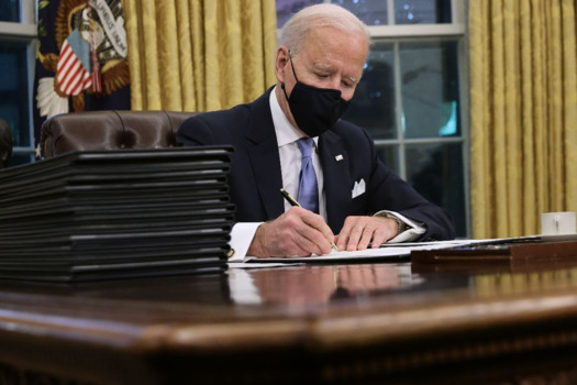 Analisis langkah-langkah Biden untuk mengekang harga minyak