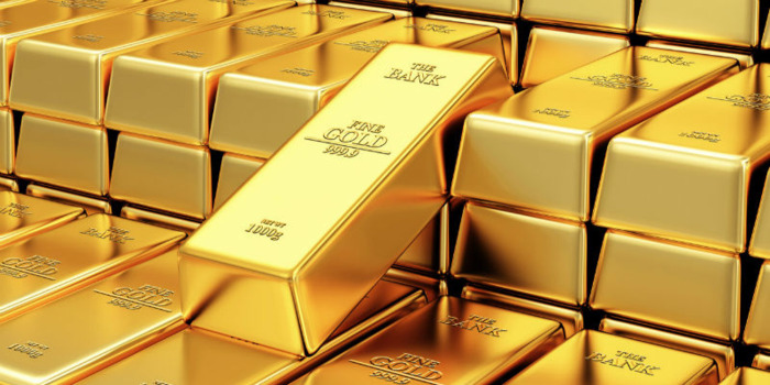 Gold tumbles ahead of Fed decision